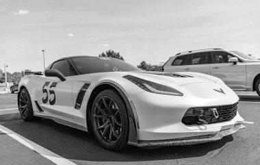 Chicago, Illinois, ABD - 08 Eylül 2024 Chevrolet Corvette C7 Chevy spor araba, köşe manzaralı. Chevy spor araba. Chevrolet Corvette C7 arabası. Chicago 'da Chevrolet Corvette C7