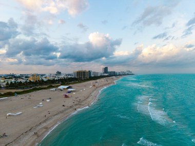 Miami Beach City tepeden. Yukarıdan Güney Sahili. Sahil şeridinin insansız hava aracı. Miami Havacılık 'ın kıyısı Miami manzaralı