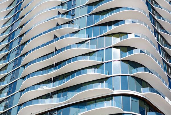 Здание геометрической архитектуры. Архитектурное здание с деталями. Структура здания. Структурное здание архитектуры. Архитектурные внешние детали. Структурный внешний фрагмент.