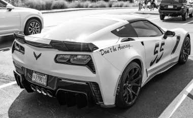 Chicago, Illinois, ABD - 08 Eylül 2024 Chevrolet Corvette C7 Chevy spor araba, köşe manzaralı. Chevy spor araba. Chevrolet Corvette C7 arabası. Chicago 'da Chevrolet Corvette C7