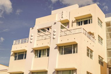 Art Deco. Miami sahilinin lüks binası. Okyanus yolculuğu. Ocean Drive 'daki Miami South Beach. Art Deco mimarisi. Mimari bina. Tarih Bölgesi. Art deco mimari bölgesi.
