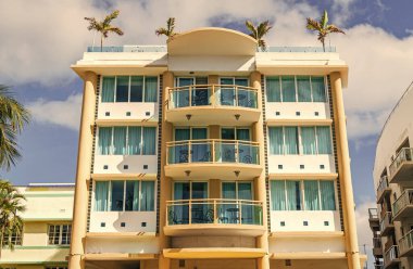 Art deco mimari bölgesi. Art Deco. Miami sahilinin modern binası. Okyanus yolculuğu. Ocean Drive 'daki Miami South Beach. Art Deco mimarisi. Mimari bina konutları.