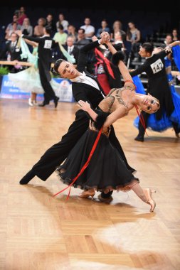 Yarışmada dans balo salonu dans çift