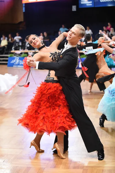 Yarışmada dans balo salonu dans çift