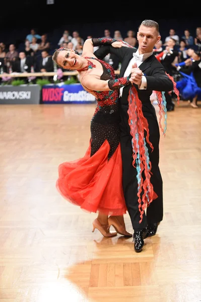 Ballroom dance par dans på tävlingen — Stockfoto