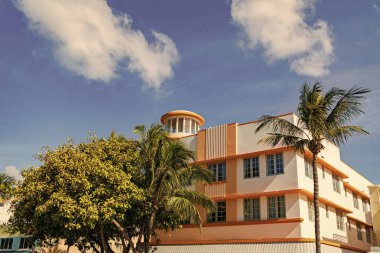 Art Deco. Miami sahilinin lüks binası. Okyanus yolculuğu. Ocean Drive 'daki Miami South Beach. Art Deco mimarisi. Mimari bina. Tarih Bölgesi. Art deco mimari bölgesi.