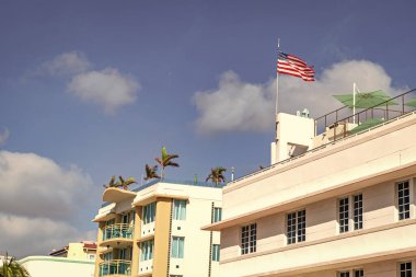 Ocean Drive 'daki Miami South Beach. Art Deco mimarisi. Mimari bina. Art deco mimari bölgesi. Art Deco. Miami sahilinin modern binası. Ünlü cadde. Okyanus yolculuğu.