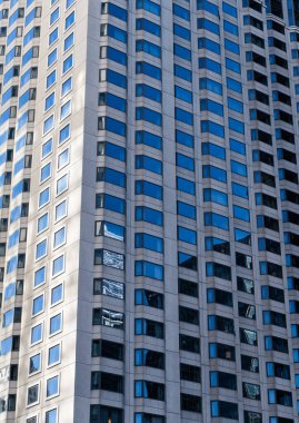 Cam bina penceresi. Mimari minimalist. Mimarinin arka planı. Modern cam arka plan. Yansıtıcı cam arka plan. Mimarlık. Mimarlık. Bina arkaplanı.