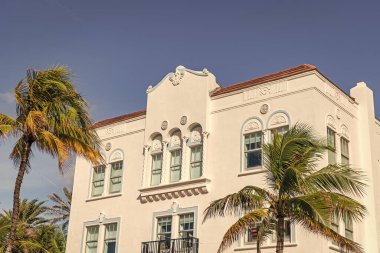 Tarih Bölgesi. Art deco mimari bölgesi. Art Deco. Miami sahilinin modern binası. Ocean Drive 'daki Miami South Beach. Art Deco mimarisi. Mimari bina. Seyahat ipuçları.