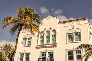 Art deco mimari bölgesi. Art Deco. Miami sahilinin modern binası. Okyanus yolculuğu. Ocean Drive 'daki Miami South Beach. Art Deco mimarisi. Mimari bina. Tarihi Bölge.