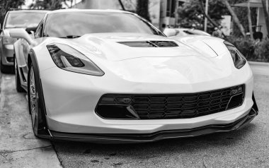 Miami, Florida, ABD - 19 Kasım 2024 Chevrolet Corvette, ön manzara. 2016 Chevrolet Corvette ZO6 Chevy spor araba. Chevrolet Corvette 'in spor arabası. Chevy Corvette ZO6 'nın arabası..