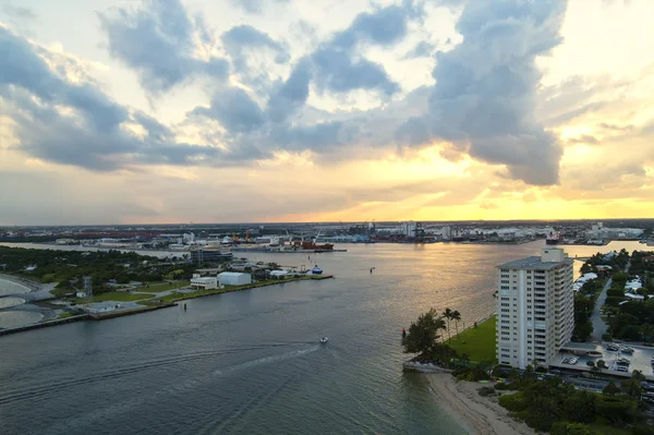 Big harbour in sunset — Stock Photo, Image