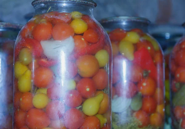 Jarra Tomates Conserva Close Prateleira — Fotografia de Stock