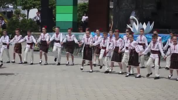 Childrenmoldova Cahul 2021 Square Dancing Holding Hands National Moldavian Romanian — 图库视频影像