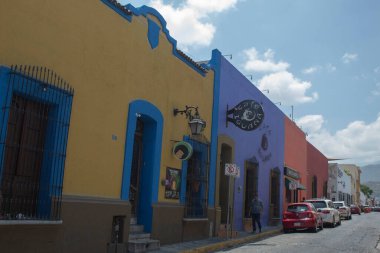 Monterrey, Meksika. 08-19-2019. Monterrey şehrinin merkezindeki Barrio Antiguo caddelerinin manzarası