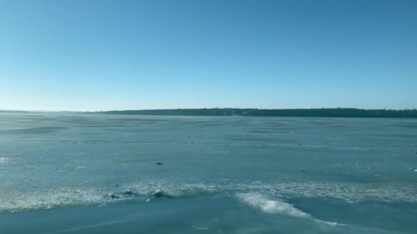 Vista aerea del fiume Ucraina congelato — Video Stock