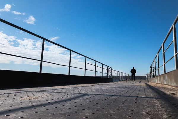 Seebrücke am Meer und Himmel — Stockfoto