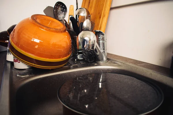 Washed Dishes Dirty Pot — Stock Photo, Image