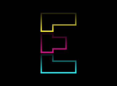 E harfi vektör desing, Cmyk renk yazı tipi logosu. Dinamik bölünmüş mavi, pembe, sarı renkli siyah arkaplan. Sosyal medya, tasarım unsurları, yaratıcı poster, web şablonu ve daha fazlası için      