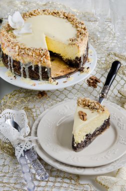 Noel için haşhaş tohumu ile peynir pasta görünümünü yakın çekim