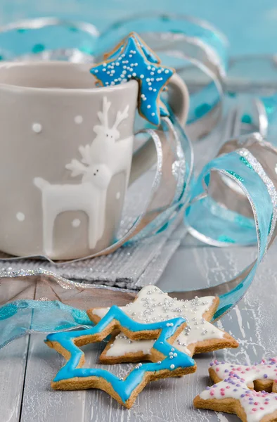 Крупним Планом Різдвяні Печиво Святковому Синьому Фоні — стокове фото