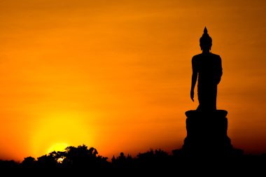 Buda heykelinin silueti