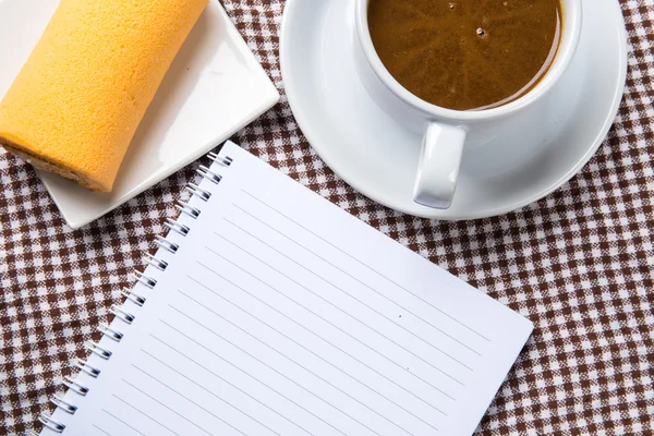 Café, pão e caderno — Fotografia de Stock