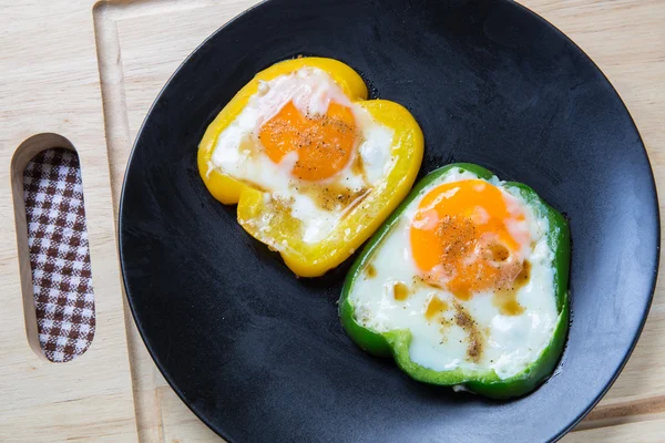 Сніданок Смажене Яйце Солодкому Перці — стокове фото
