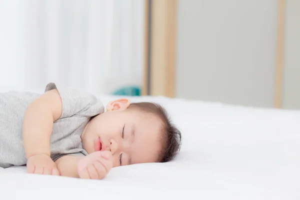 Portrait Asian Little Baby Girl Sleeping Bed Bedroom Home Newborn — Stock Photo, Image