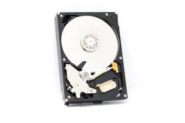 Beyaz arka plan üzerinde sabit disk