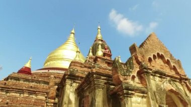 Dhamma Ya Zi Ka Pagoda Bagan içinde.