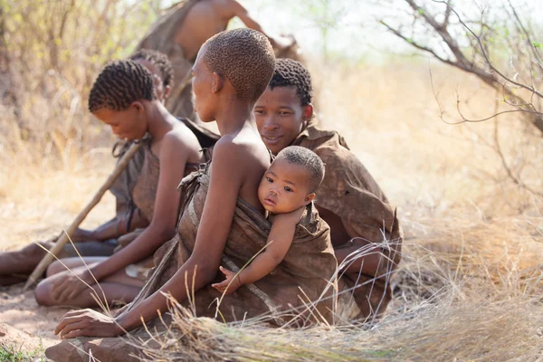 Bushmen del desierto de Kalahari — Foto de Stock