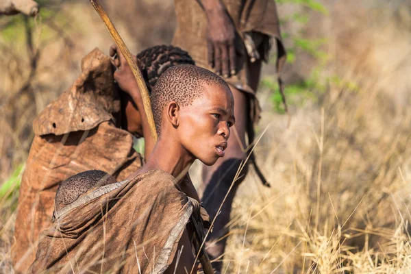 Joven mujer Bushmen — Foto de Stock