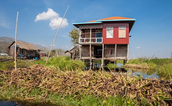 Houses at Inle Lake village — Stockfoto