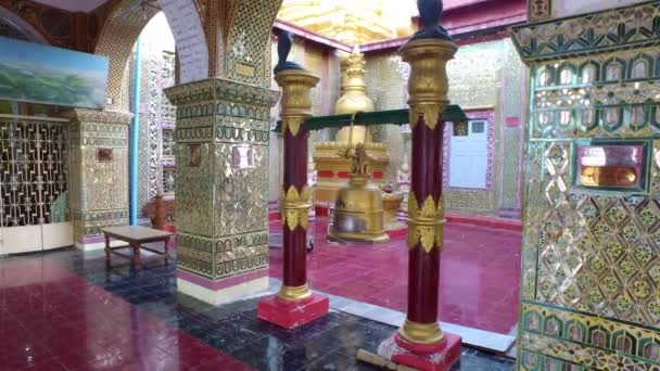 Cloche bouddhiste de la pagode Su Taung Pyi 