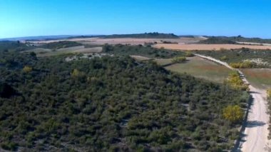 Aragon 'daki Zuera Dağları' nın insansız hava aracı ile hava görüntüsü