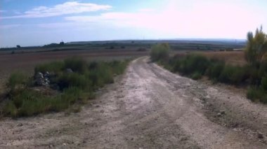 Aragon 'daki Zuera dağlarında insansız hava aracı havalanır.)