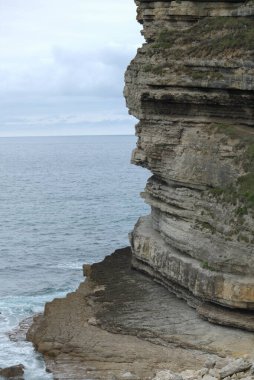Cantabria 'daki Bolao kayalıklarının manzarası