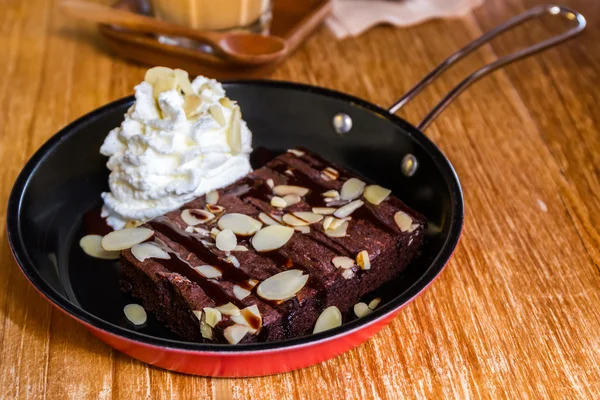 Fechar bolo fresco chocolate brownie . — Fotografia de Stock