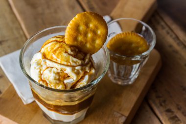 Kahve Affogato kadar kapatın.