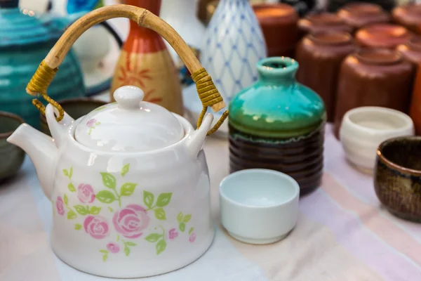 Traditional ceramic pottery of japan. — Stock Photo, Image