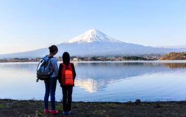 Sabah göl kawaguchiko, fuji Dağı.