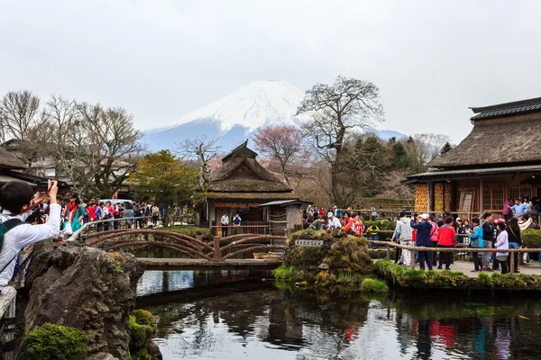 Oshino Hakkai villaggio nella regione del lago Fuji cinque . — Foto Stock