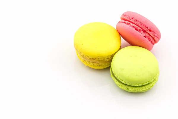 Güzel ve renkli Fransızca macaroons veya macaron. — Stok fotoğraf