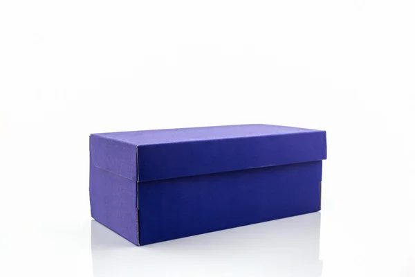 Caja de zapatos azul con camino de recorte . — Foto de Stock