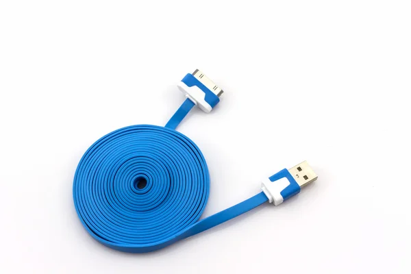 Blauwe USB-kabel voor smartphone. — Stockfoto