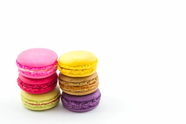 Macarons ou macarons français sucrés et colorés . — Photo