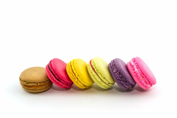 Güzel ve renkli Fransızca macaroons, tatlı. — Stok fotoğraf
