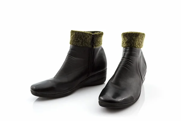 Negro esponjoso lanudo botas calientes, zapatos . —  Fotos de Stock