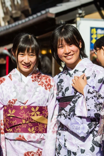 Japon kimono kadınlar. — Stok fotoğraf